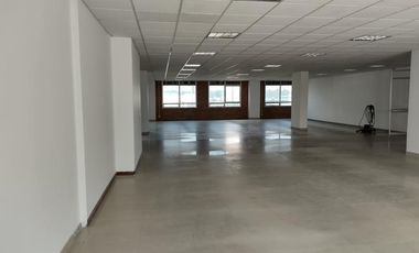 oficina en arriendo en no aplica. Cod A3997602