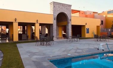 Casa Amueblada con Roof Garden en privada con alberca