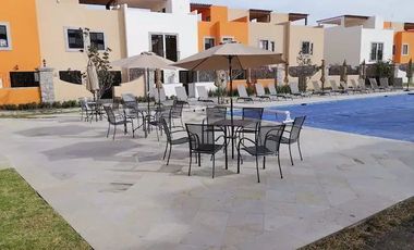 Casa Amueblada con Roof Garden en privada con alberca