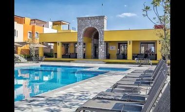 Casa Amueblada con Roof Garden en privada con alberca