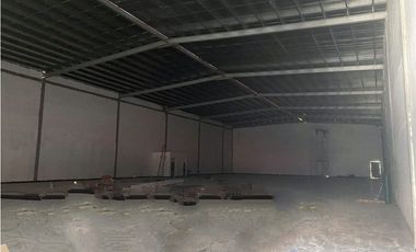 SE ALQUILA BODEGA EN VIA PRINCIPAL >>1350 MT2<<