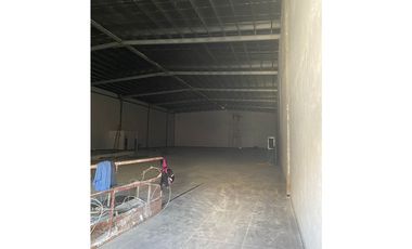 SE ALQUILA BODEGA EN VIA PRINCIPAL >>1350 MT2<<