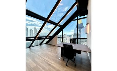 Se Alquila Oficina Amoblada 154 Mts Calle 50 P.44 USD$4,004,00