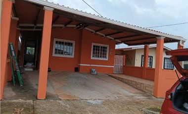 VENDO  EN LA CHORRERA PUERTO CAIMITO VAL PARAISO 3R