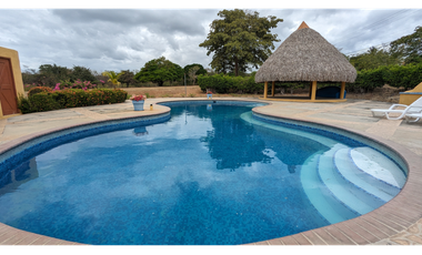 PH PUNTA BARCO RESORT