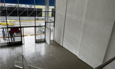 Se Alquila Local Comercial  380 Mts La Castellana $2.500.00+itbms