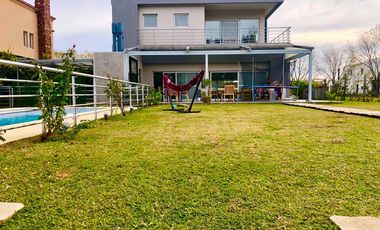 Casa 3 dormitorios venta y alquiler en San Benito, Villa Nueva