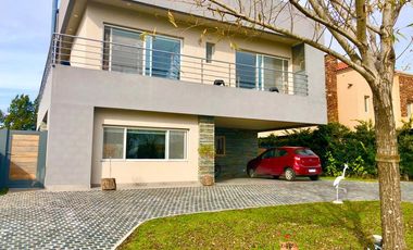 Casa 3 dormitorios venta y alquiler en San Benito, Villa Nueva