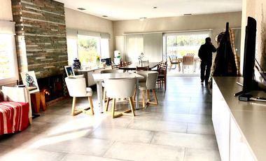 Casa 3 dormitorios venta y alquiler en San Benito, Villa Nueva