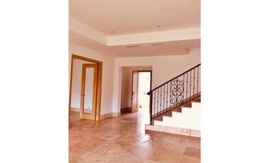 CASA EN SANATA MARA FAIRWAY