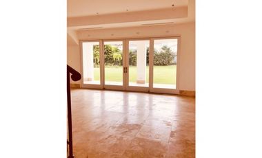CASA EN SANATA MARA FAIRWAY