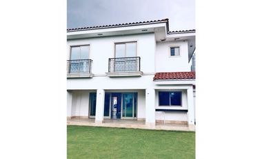 CASA EN SANATA MARA FAIRWAY