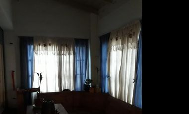 AMPLIA CASA EN MONTE GRANDE CENTRO