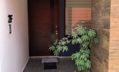 VENDO CASA DE 4 RECAMARAS CERCA DE LA UDLAP