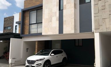 VENDO CASA DE 4 RECAMARAS CERCA DE LA UDLAP