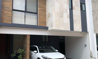 VENDO CASA DE 4 RECAMARAS CERCA DE LA UDLAP