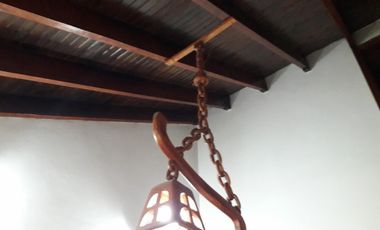 GVPROP VENDE CASA SOBRE AV. EN ZONA NORTE. LINDA PROPIEDAD DE 3 DOR EN 2 PLANTAS