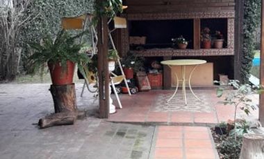 GVPROP VENDE CASA SOBRE AV. EN ZONA NORTE. LINDA PROPIEDAD DE 3 DOR EN 2 PLANTAS