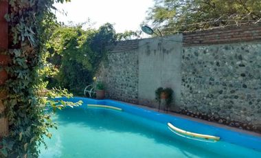 GVPROP VENDE CASA SOBRE AV. EN ZONA NORTE. LINDA PROPIEDAD DE 3 DOR EN 2 PLANTAS