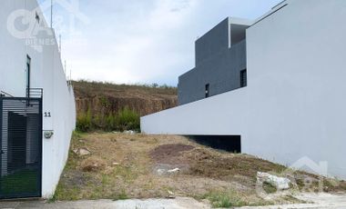 Terreno en Venta Frente a Nacimiento de Agua  Fraccionamiento La Cuspide