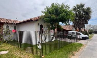 Se vende casa en Peñuelas