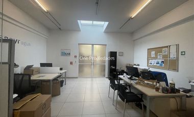 Local comercial habilitado 126m2 La Dehesa
