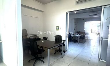 Local comercial habilitado 126m2 La Dehesa