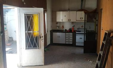 Casa con Galpón en venta  - Rosario - Barrio Ludueña
