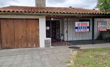 Casa en venta en Quilmes Oeste