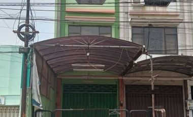 Disewakan Ruko 3 Lantai Lokasi di Jl. Ngagel Rejo Kidul, Surabaya