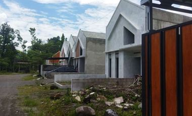 Rumah Cantik Konsep Scandinavian Harga Cuma 300jutaan Lokasi Dekat Akses Utama Exit Toll Jogja-Bawen