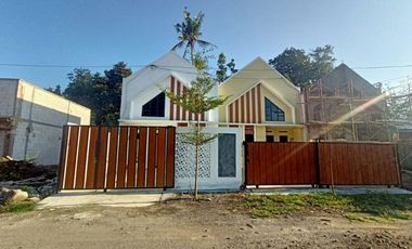 Rumah Cantik Konsep Scandinavian Harga Cuma 300jutaan Lokasi Dekat Akses Utama Exit Toll Jogja-Bawen