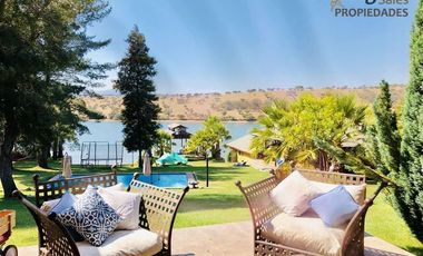 Acogedora Piscina Quincho 6D/3B Orilla Lago Rapel