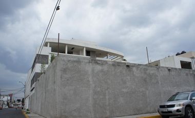 Edificio Comercial en venta - Ocho Cedros, Toluca