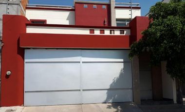Casa amplia en venta atrás de Costco, Morelia 200m2 $3,700,000