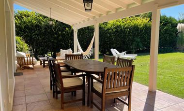 Casa en La Lomada de Pilar