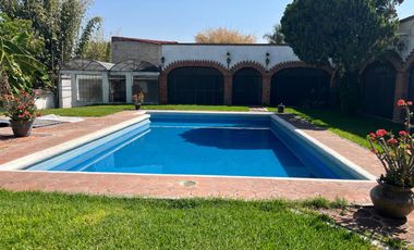 CASA EN VENTA, CON ALBERCA EN CUAUTLA, A 15 MIN. DE OAXTEPEC, MORELOS