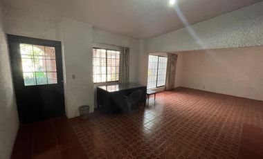 CASA EN VENTA, CON ALBERCA EN CUAUTLA, A 15 MIN. DE OAXTEPEC, MORELOS