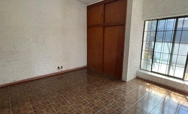 CASA EN VENTA, CON ALBERCA EN CUAUTLA, A 15 MIN. DE OAXTEPEC, MORELOS