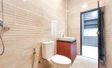 Rumah LB 120 SHM Siap KPR 10 Mnt ke Paradise Walk Serpong J-39398