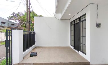 Rumah LB 120 SHM Siap KPR 10 Mnt ke Paradise Walk Serpong J-39398