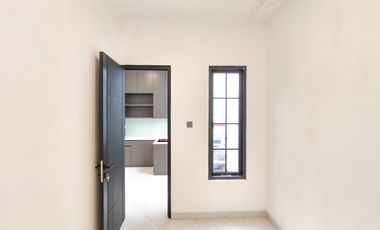 Rumah LB 120 SHM Siap KPR 10 Mnt ke Paradise Walk Serpong J-39398