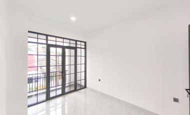 Rumah LB 120 SHM Siap KPR 10 Mnt ke Paradise Walk Serpong J-39398