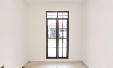 Rumah LB 120 SHM Siap KPR 10 Mnt ke Paradise Walk Serpong J-39398