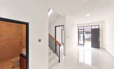 Rumah LB 120 SHM Siap KPR 10 Mnt ke Paradise Walk Serpong J-39398