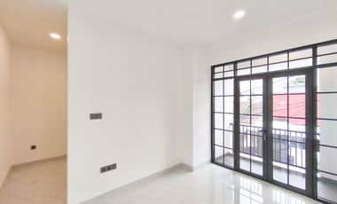 Rumah LB 120 SHM Siap KPR 10 Mnt ke Paradise Walk Serpong J-39398