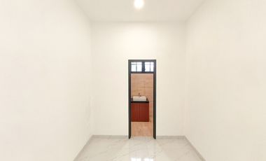 Rumah LB 120 SHM Siap KPR 10 Mnt ke Paradise Walk Serpong J-39398