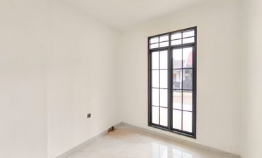 Rumah LB 120 SHM Siap KPR 10 Mnt ke Paradise Walk Serpong J-39398