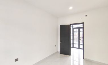 Rumah LB 120 SHM Siap KPR 10 Mnt ke Paradise Walk Serpong J-39398