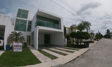 Casa en Renta  en Fracc. Residencial del Lago, Carmen, Campeche